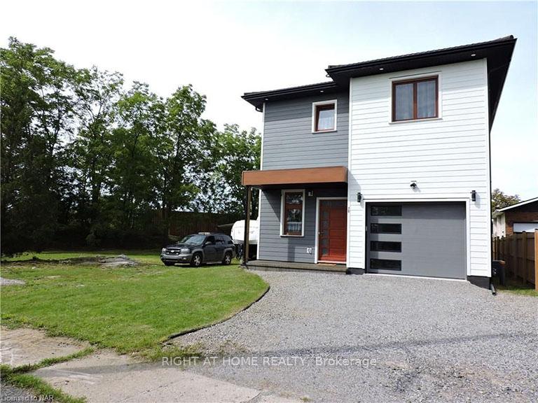 Photo 2 of 77 Welland Street S, Thorold, Thorold Downtown — HOMEH