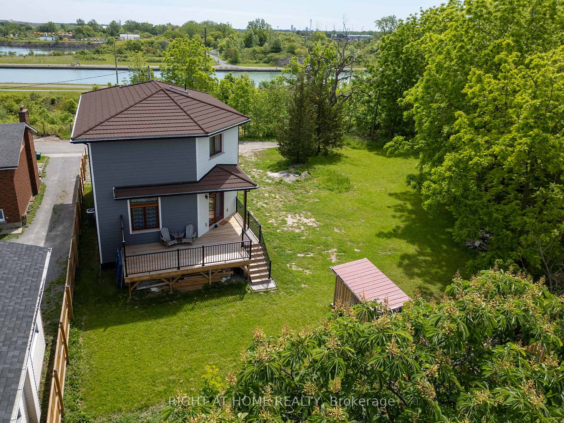 Photo 3 of 77 Welland Street S, Thorold, Thorold Downtown — HOMEH