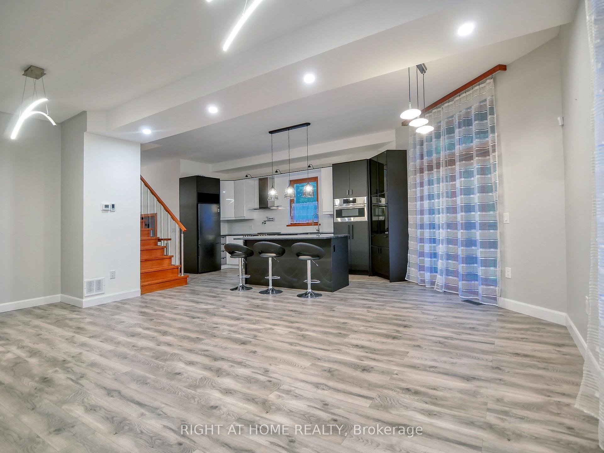 Photo 8 of 77 Welland Street S, Thorold, Thorold Downtown — HOMEH