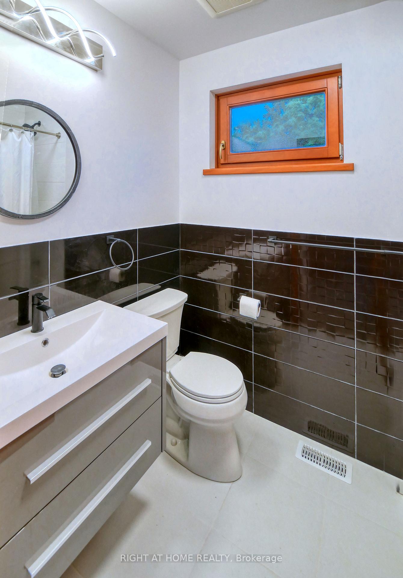 Photo 17 of 77 Welland Street S, Thorold, Thorold Downtown — HOMEH