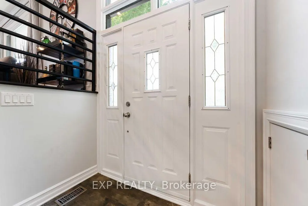 Photo 3 of 669 Farmington Avenue, Ottawa, Riverside Park South — HOMEH