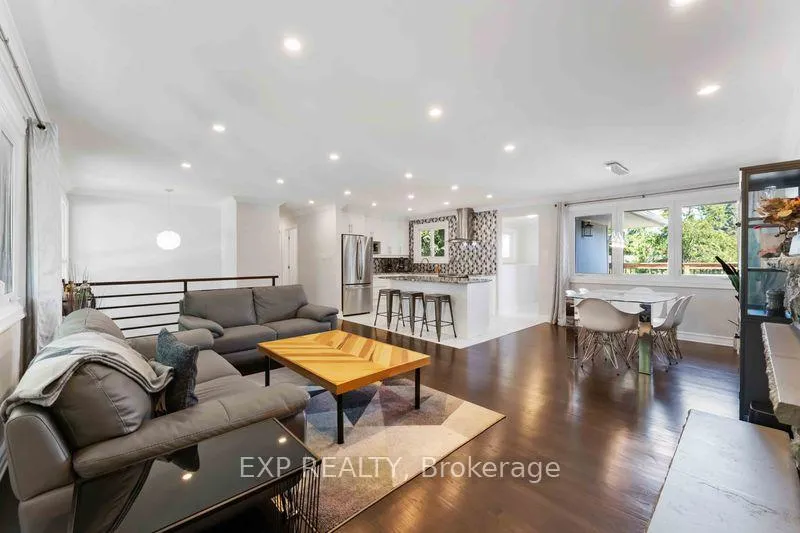 Photo 7 of 669 Farmington Avenue, Ottawa, Riverside Park South — HOMEH