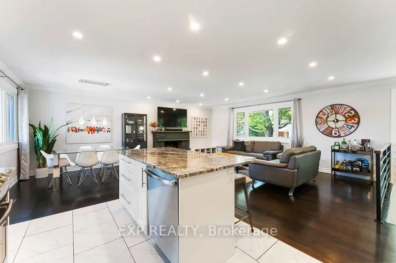 Photo 13 of 669 Farmington Avenue, Ottawa, Riverside Park South — HOMEH