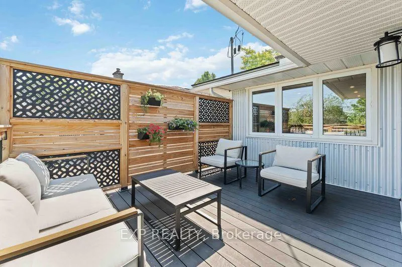 Photo 17 of 669 Farmington Avenue, Ottawa, Riverside Park South — HOMEH