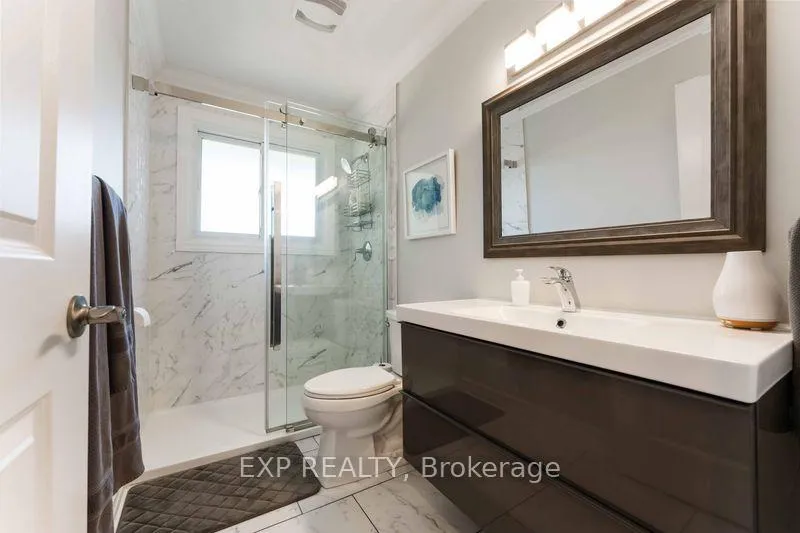 Photo 19 of 669 Farmington Avenue, Ottawa, Riverside Park South — HOMEH