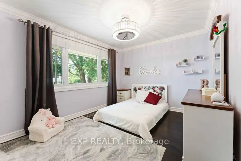 Photo 21 of 669 Farmington Avenue, Ottawa, Riverside Park South — HOMEH