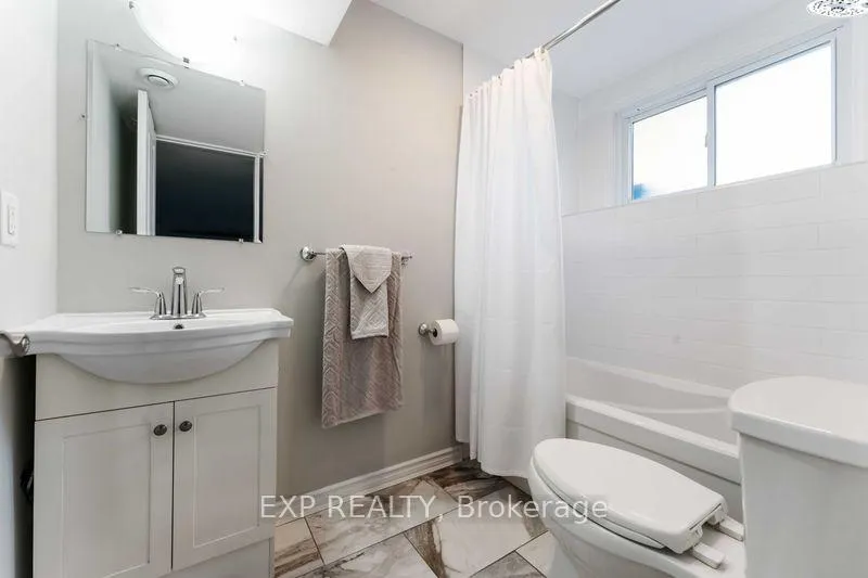 Photo 29 of 669 Farmington Avenue, Ottawa, Riverside Park South — HOMEH
