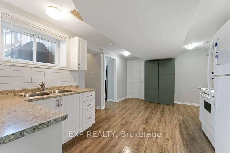 Photo 31 of 669 Farmington Avenue, Ottawa, Riverside Park South — HOMEH
