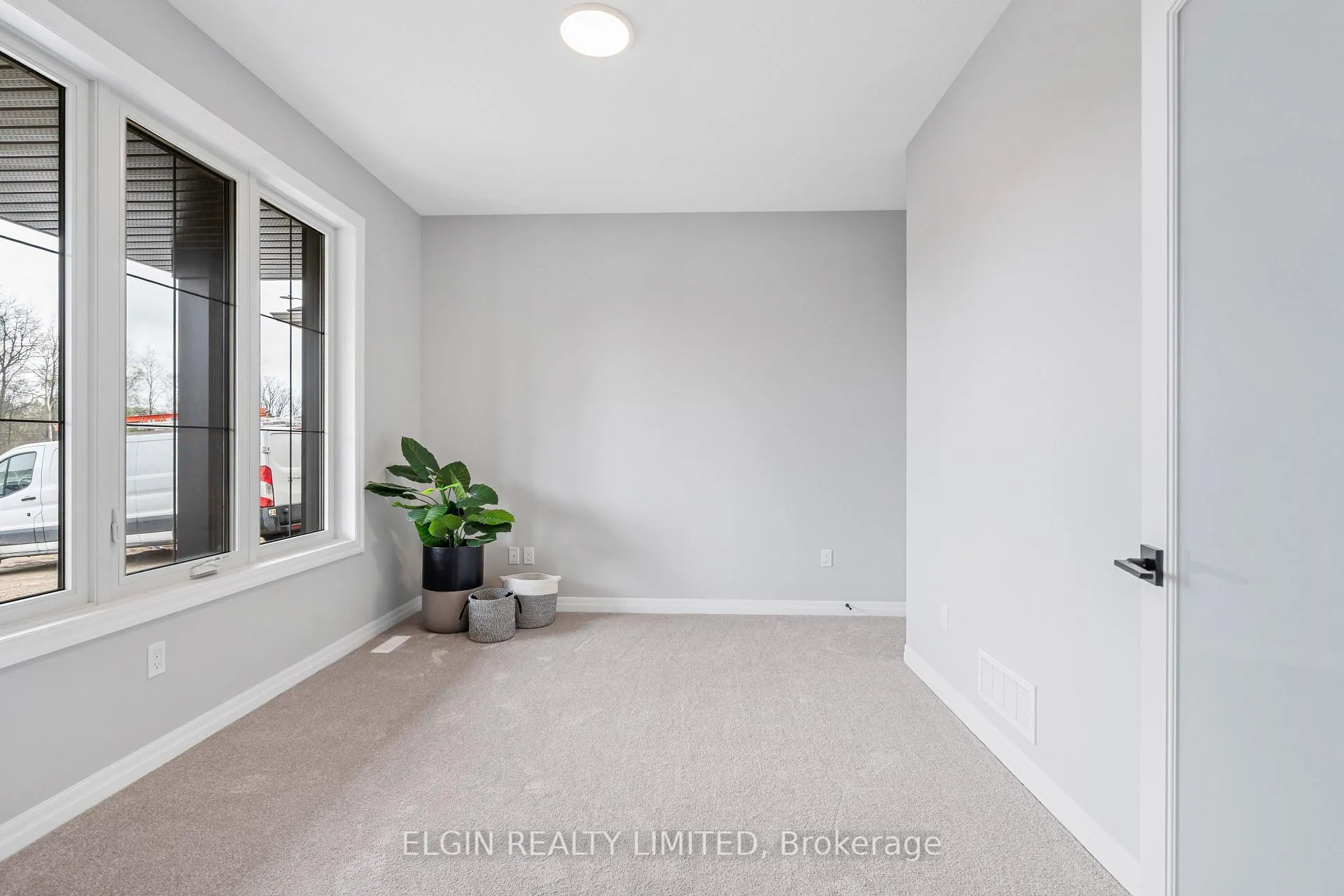 Photo 4 of 31 Hemlock Crescent, Aylmer — HOMEH