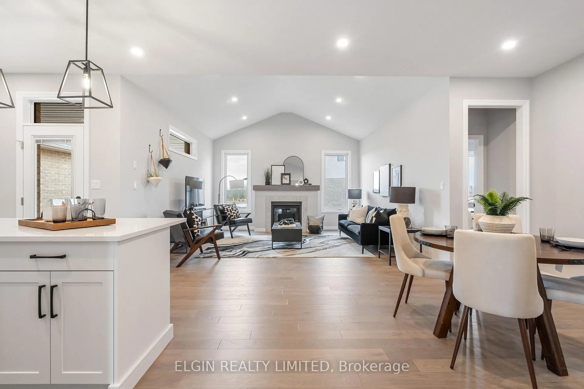 Photo 7 of 31 Hemlock Crescent, Aylmer — HOMEH