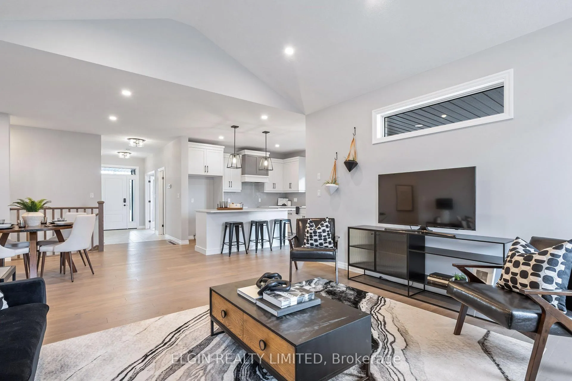 Photo 14 of 31 Hemlock Crescent, Aylmer — HOMEH
