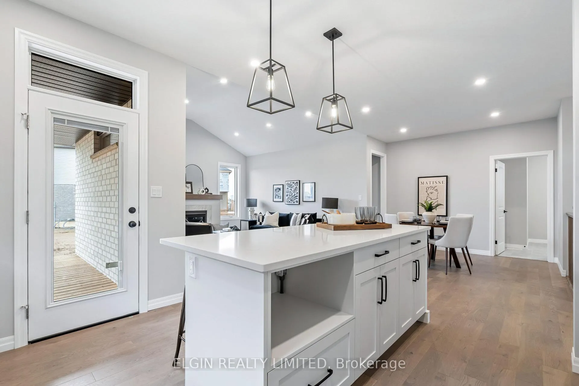 Photo 23 of 31 Hemlock Crescent, Aylmer — HOMEH