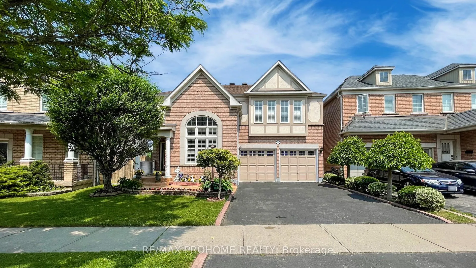 Photo 2 of 64 Grainger Crescent, Ajax, Northwest Ajax — HOMEH