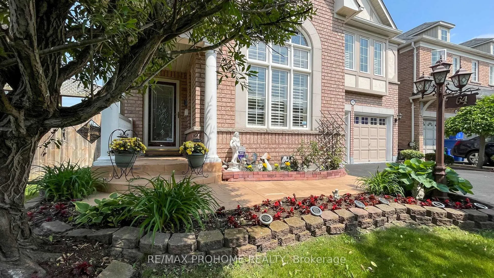 Photo 5 of 64 Grainger Crescent, Ajax, Northwest Ajax — HOMEH