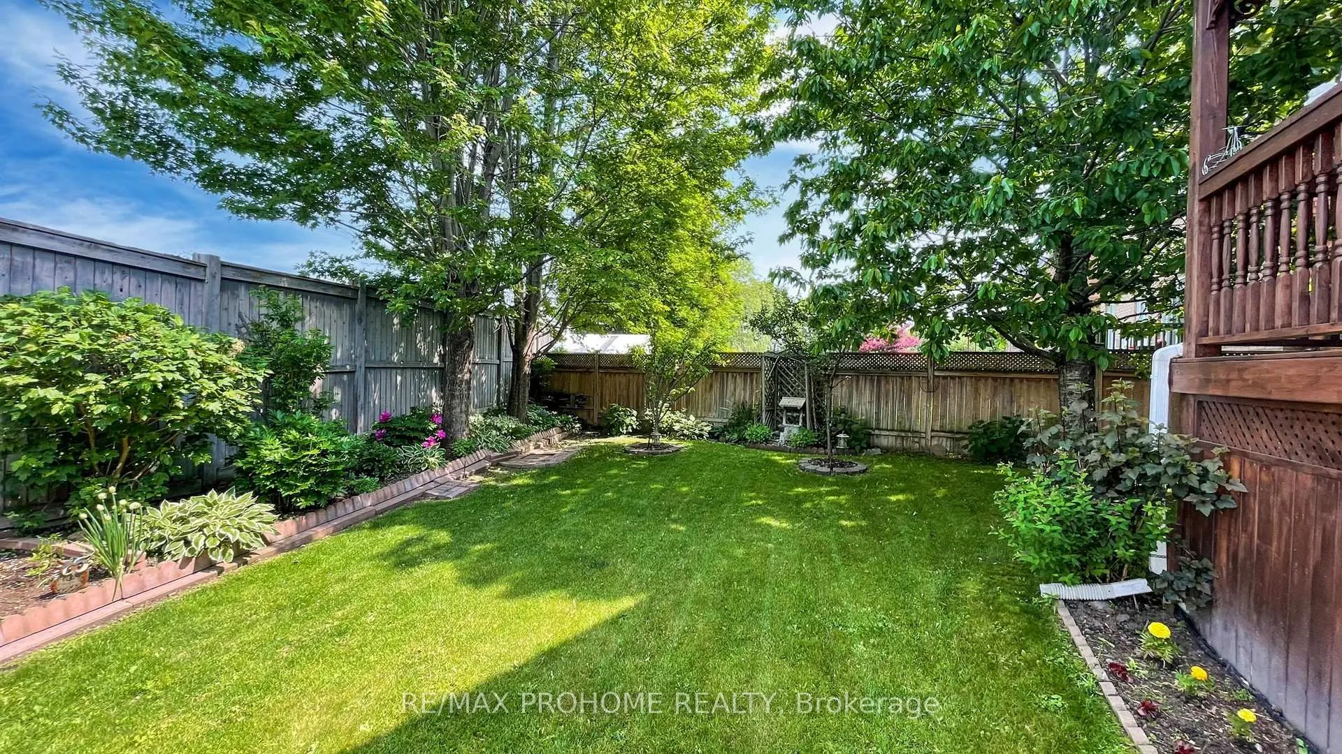Photo 38 of 64 Grainger Crescent, Ajax, Northwest Ajax — HOMEH