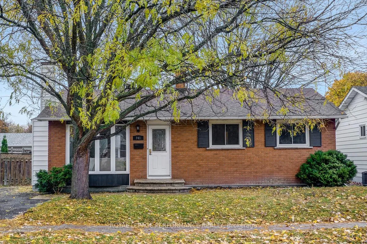 Photo 2 of 741 Eastvale Drive, Ottawa, Beacon Hill North — HOMEH