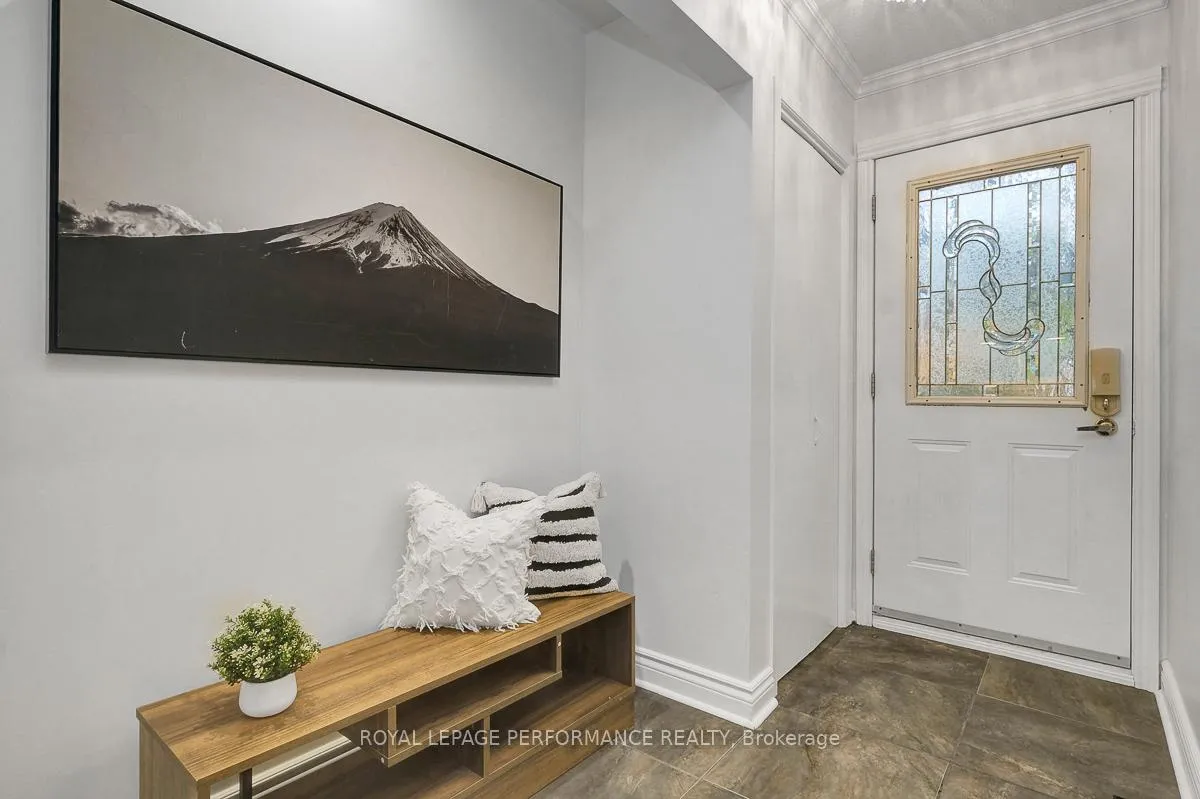 Photo 11 of 741 Eastvale Drive, Ottawa, Beacon Hill North — HOMEH
