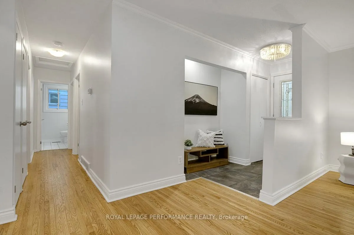 Photo 14 of 741 Eastvale Drive, Ottawa, Beacon Hill North — HOMEH