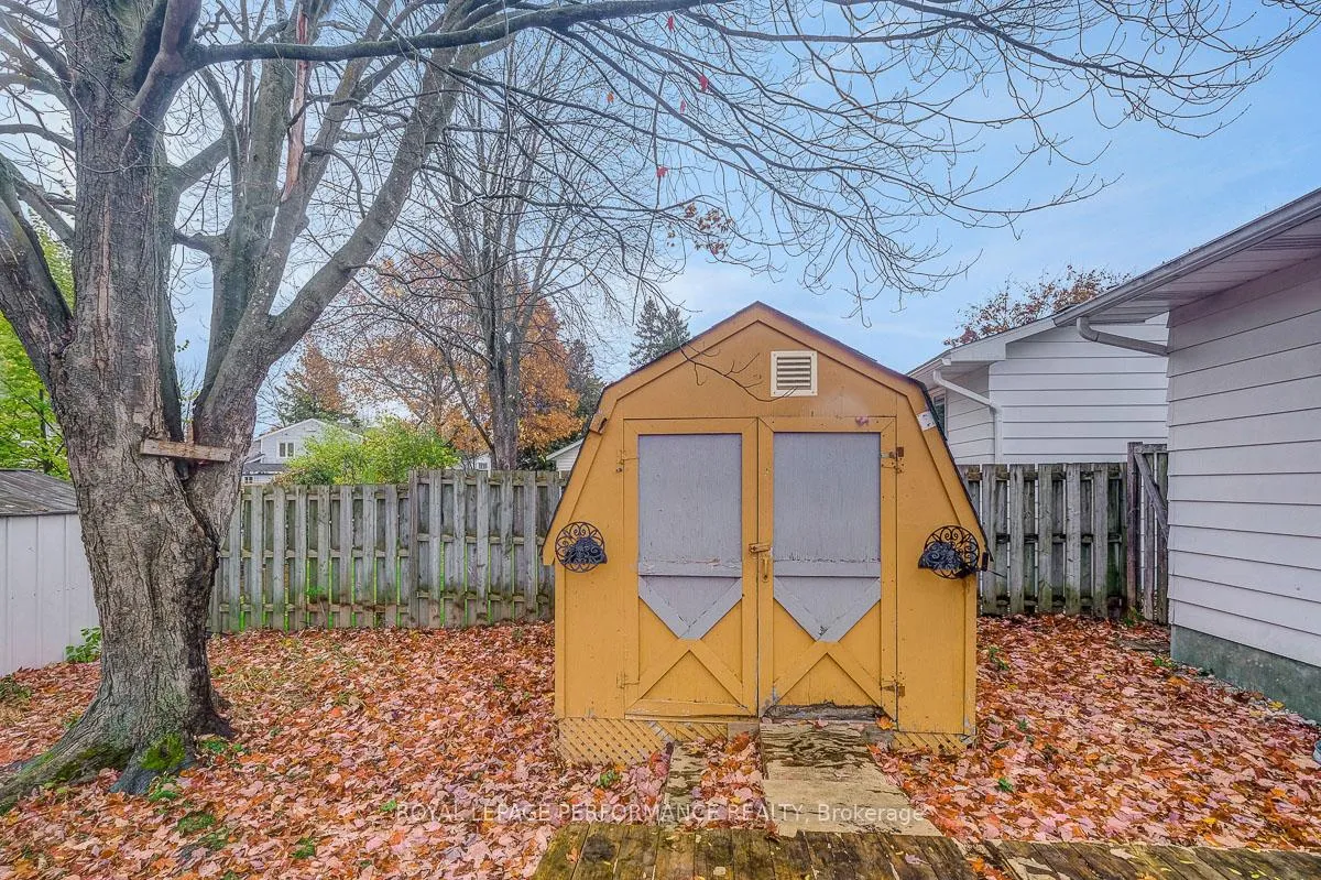 Photo 124 of 741 Eastvale Drive, Ottawa, Beacon Hill North — HOMEH