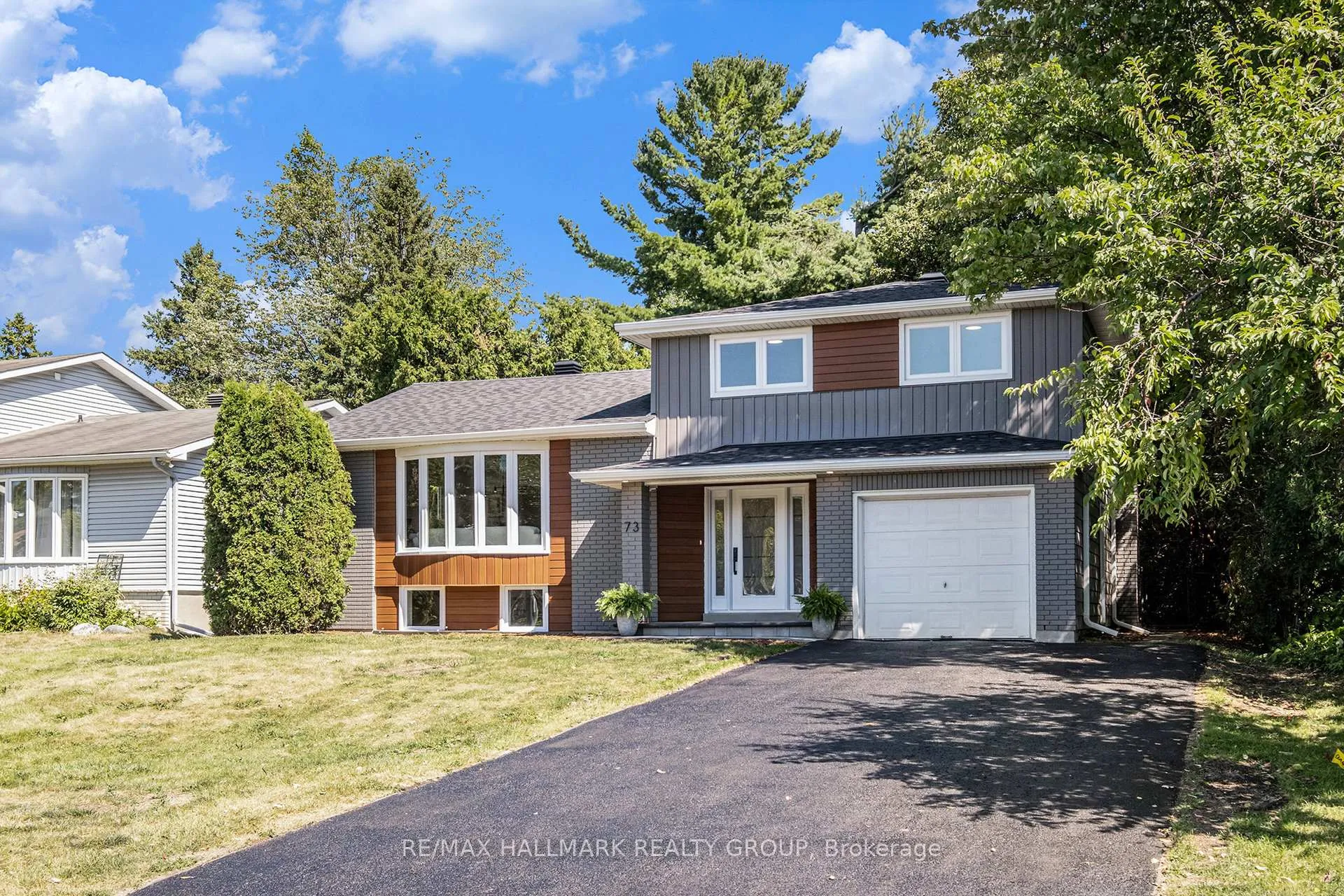 Photo 2 of 73 Westpark Drive, Ottawa, Blackburn Hamlet — HOMEH