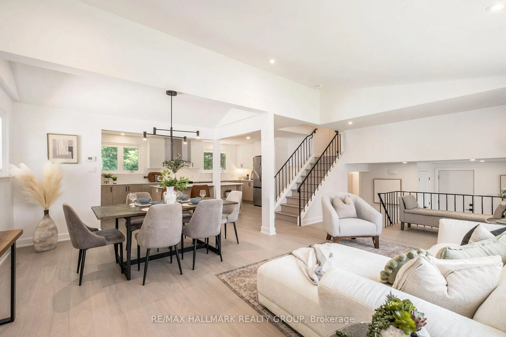 Photo 22 of 73 Westpark Drive, Ottawa, Blackburn Hamlet — HOMEH