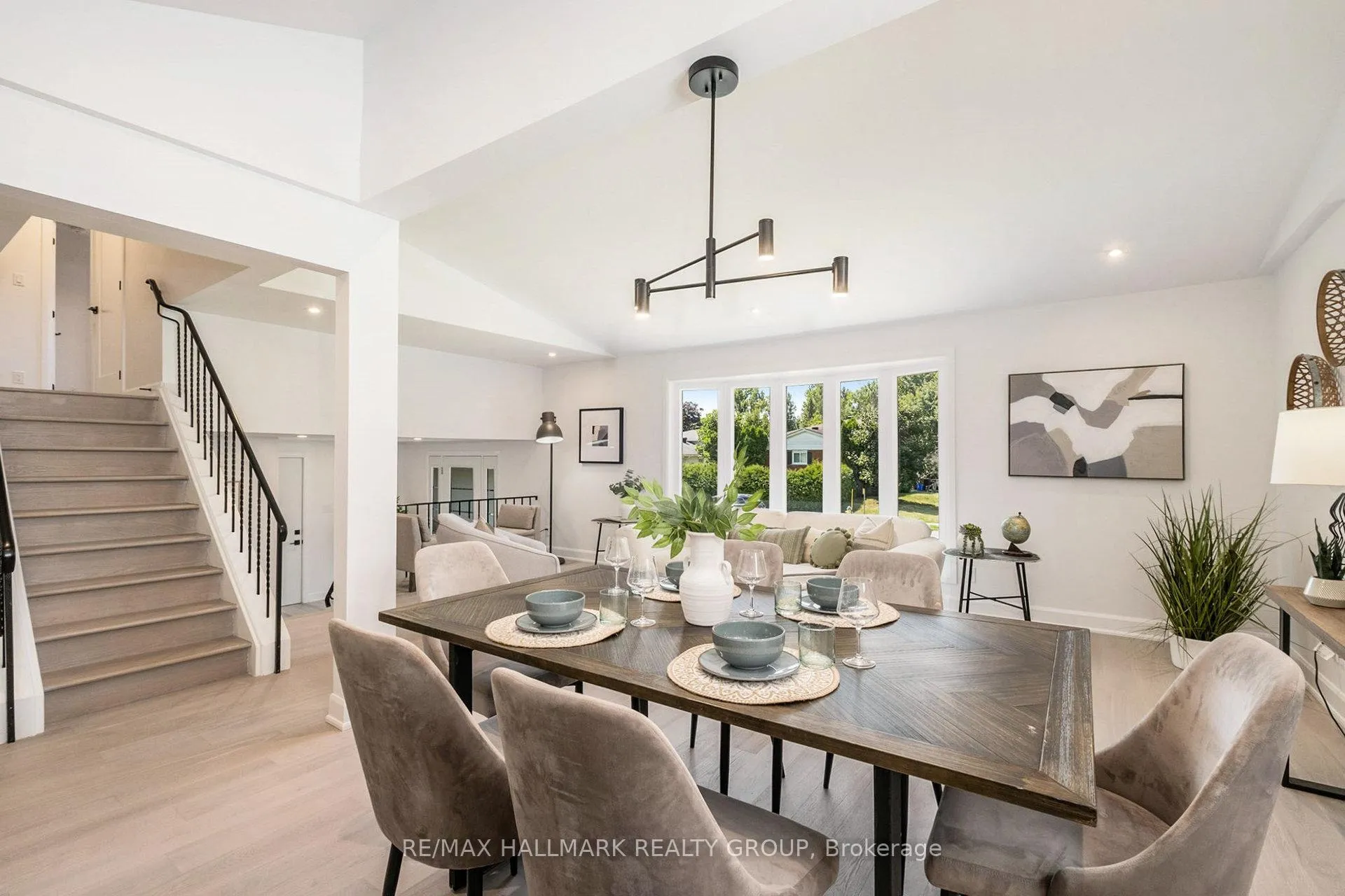 Photo 32 of 73 Westpark Drive, Ottawa, Blackburn Hamlet — HOMEH