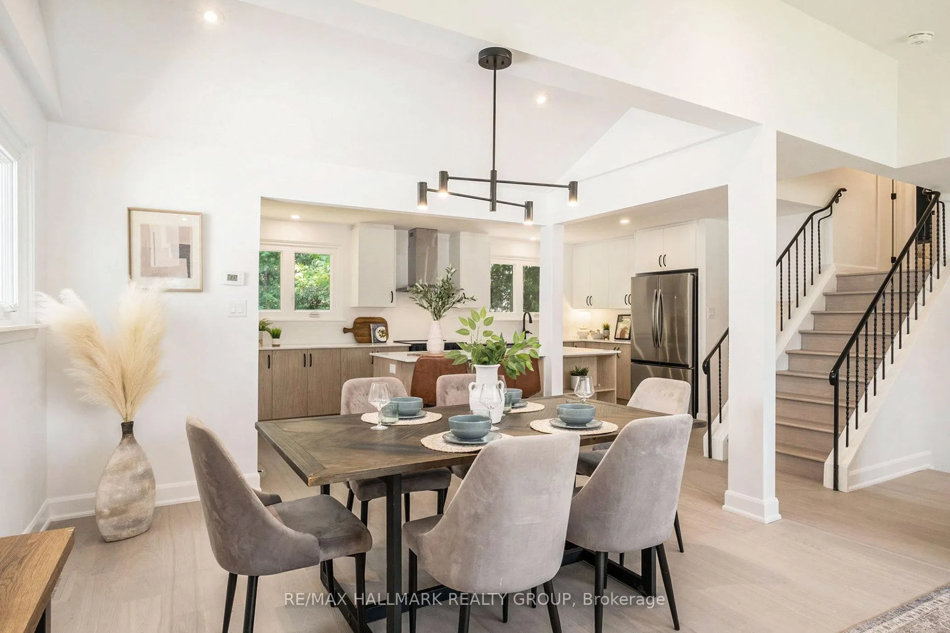 Photo 36 of 73 Westpark Drive, Ottawa, Blackburn Hamlet — HOMEH