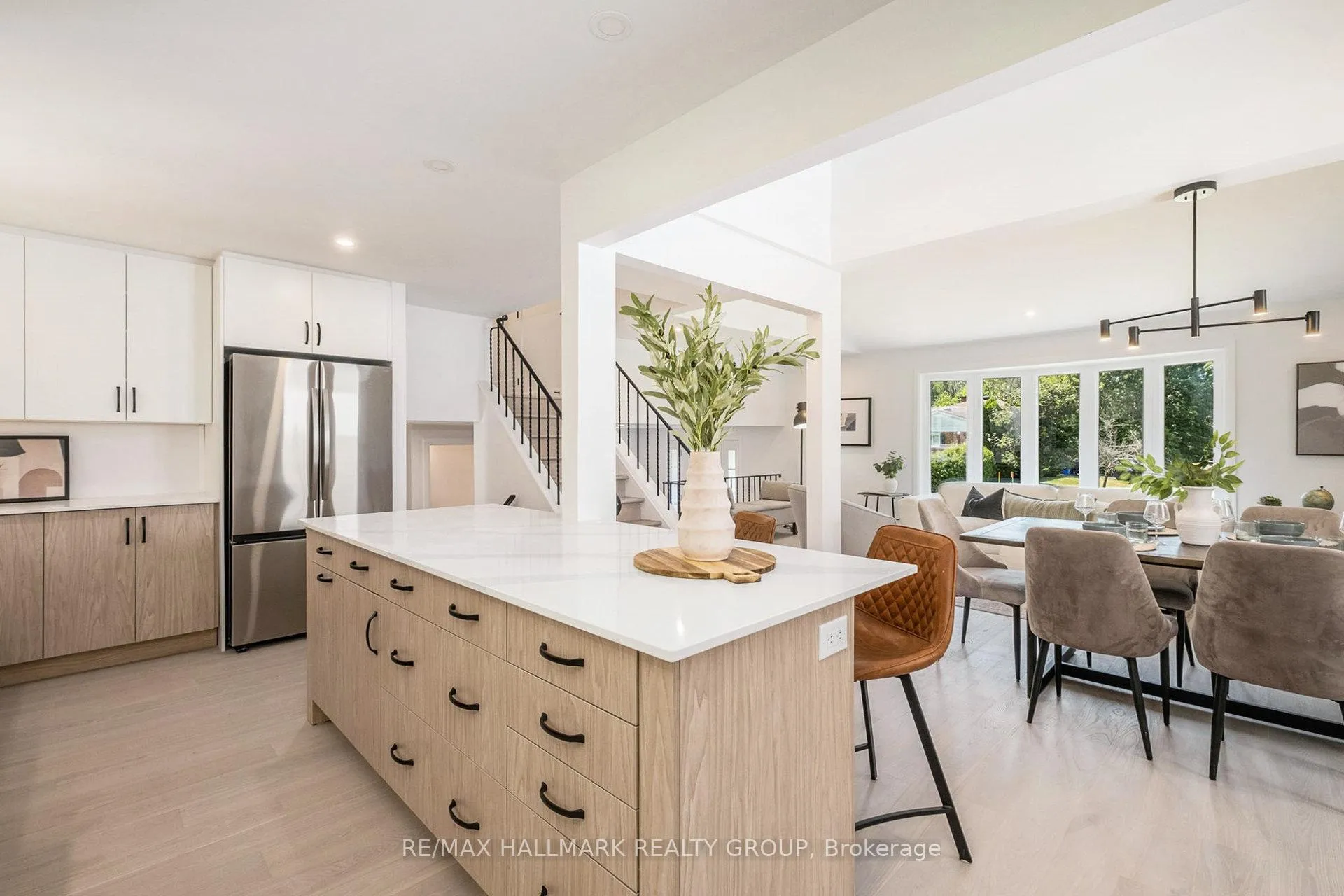 Photo 41 of 73 Westpark Drive, Ottawa, Blackburn Hamlet — HOMEH
