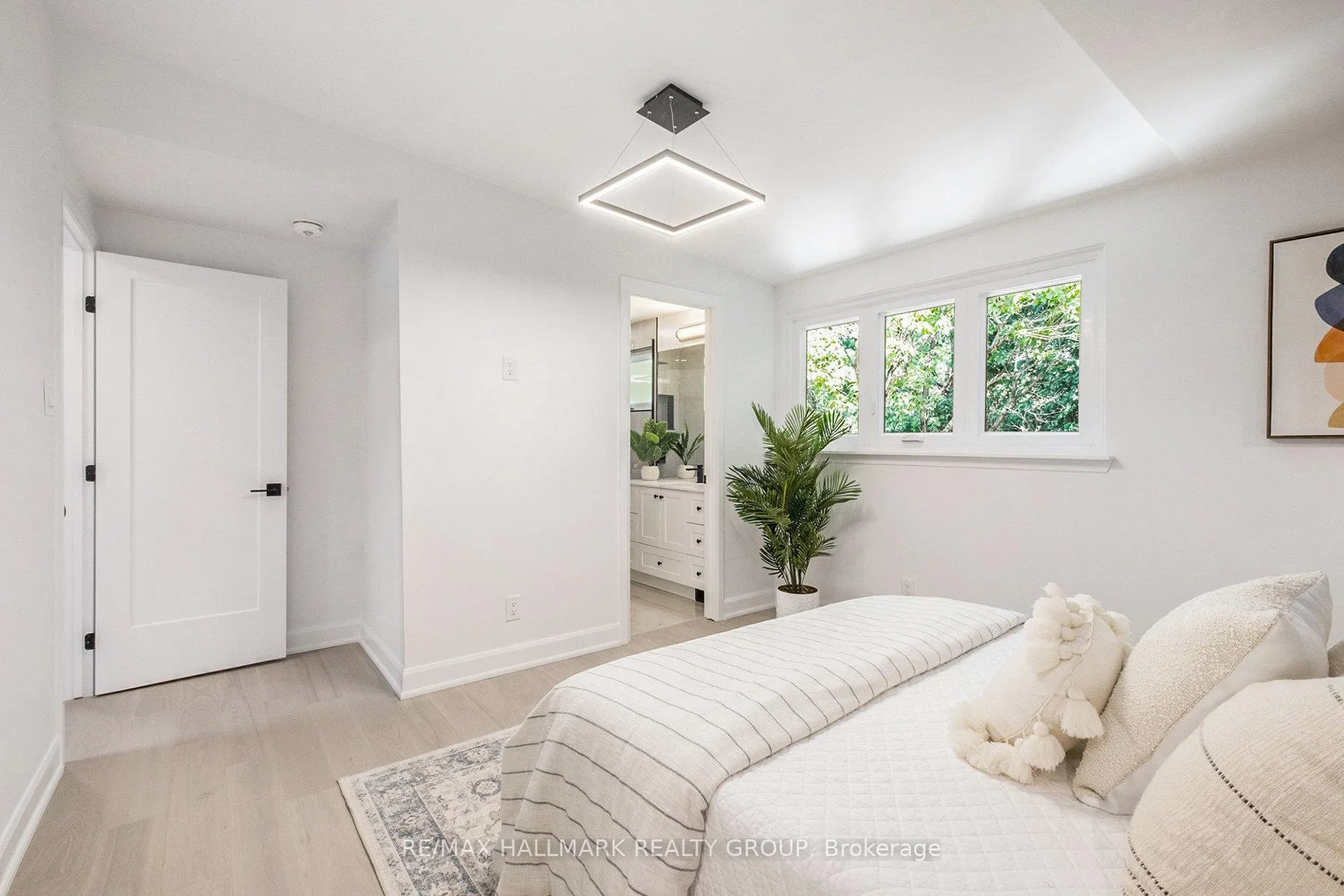 Photo 68 of 73 Westpark Drive, Ottawa, Blackburn Hamlet — HOMEH