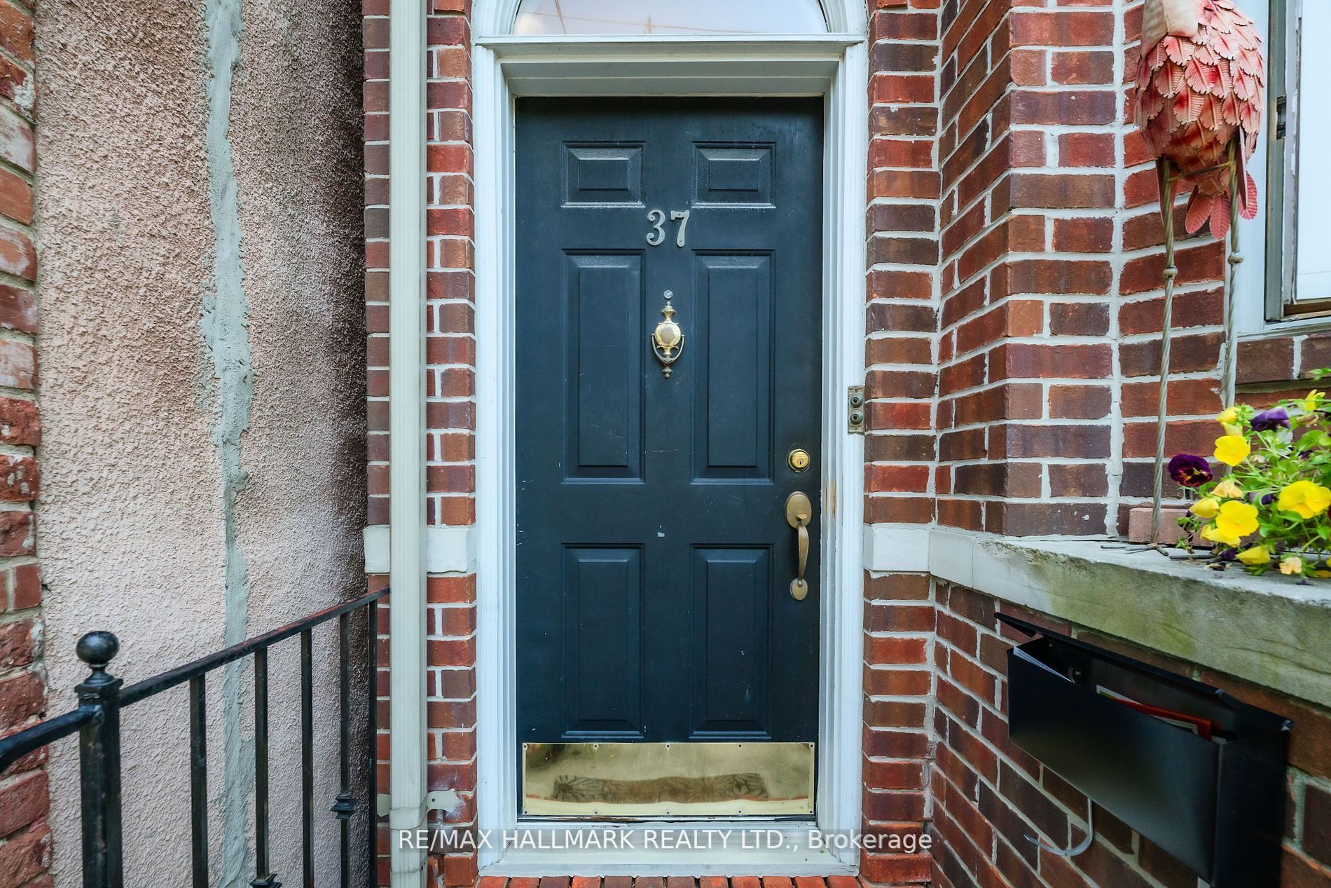 Photo 12 of Unit Upper, 37 West Avenue W, Toronto, South Riverdale — HOMEH
