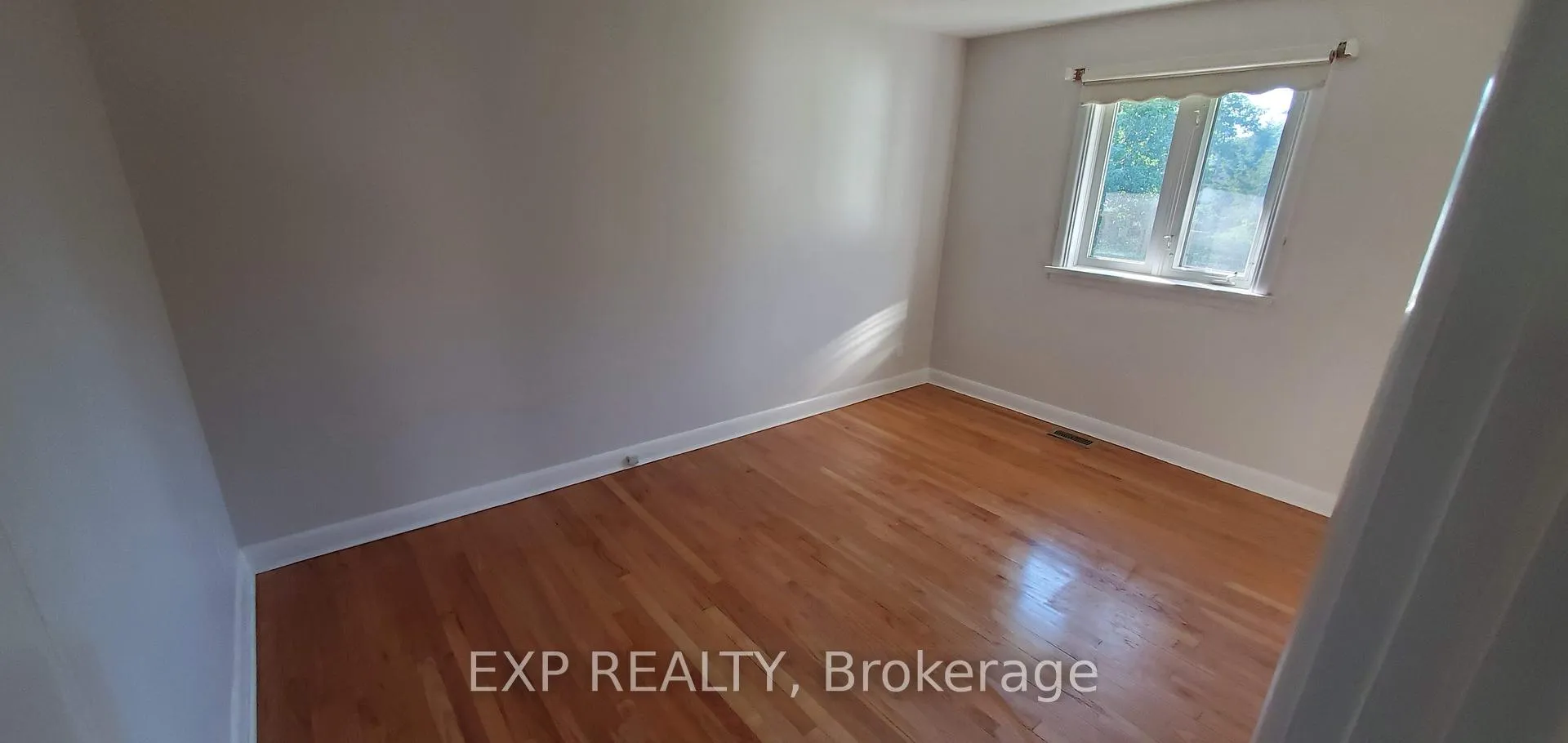 Photo 14 of 113 Ridgefield Crescent, Ottawa, Arbeatha Park — HOMEH
