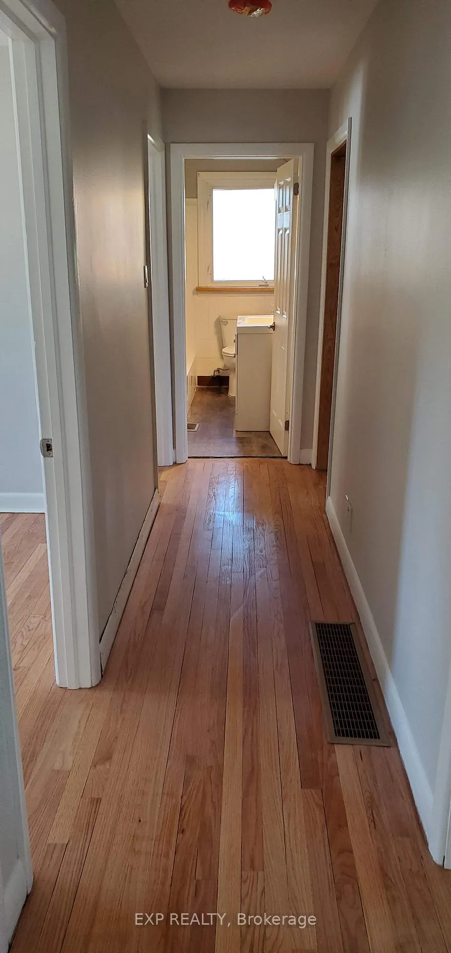 Photo 16 of 113 Ridgefield Crescent, Ottawa, Arbeatha Park — HOMEH