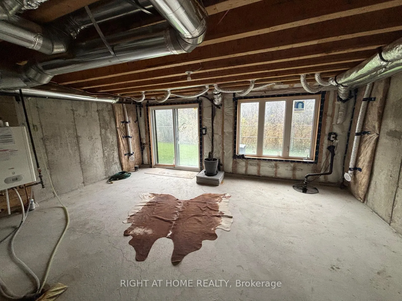 Photo 66 of 74 Blue Forest Crescent, Barrie, Innis-Shore — HOMEH
