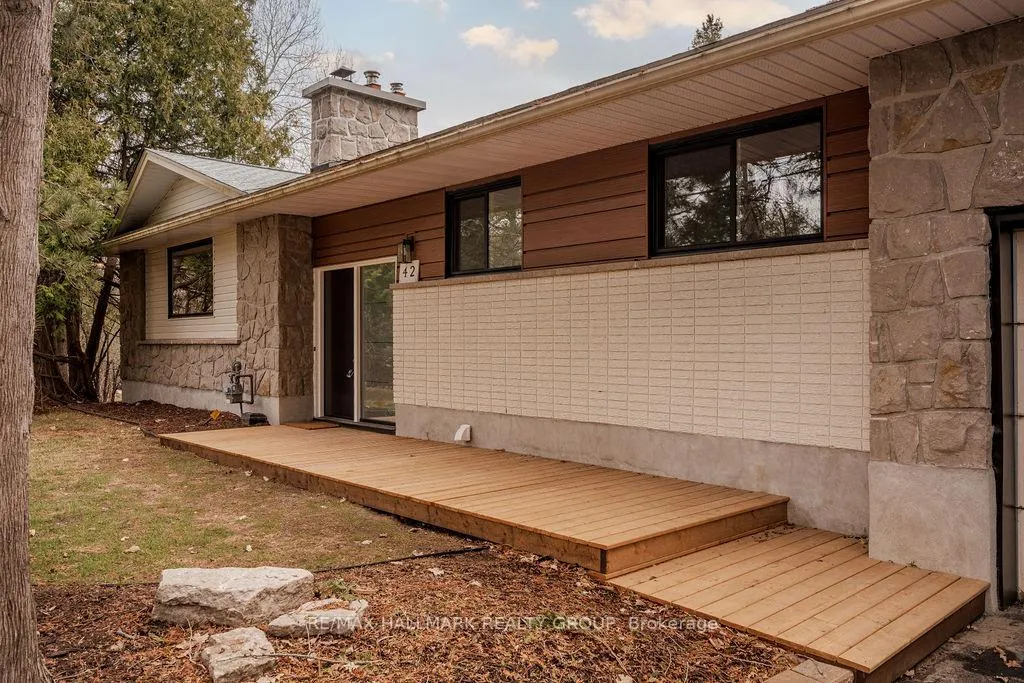 Photo 6 of Unit A, 42 Lytle Avenue, Ottawa, Cedar Hill/Orchard Estates — HOMEH