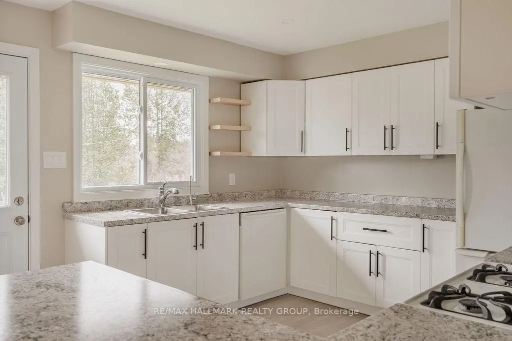Photo 39 of Unit A, 42 Lytle Avenue, Ottawa, Cedar Hill/Orchard Estates — HOMEH