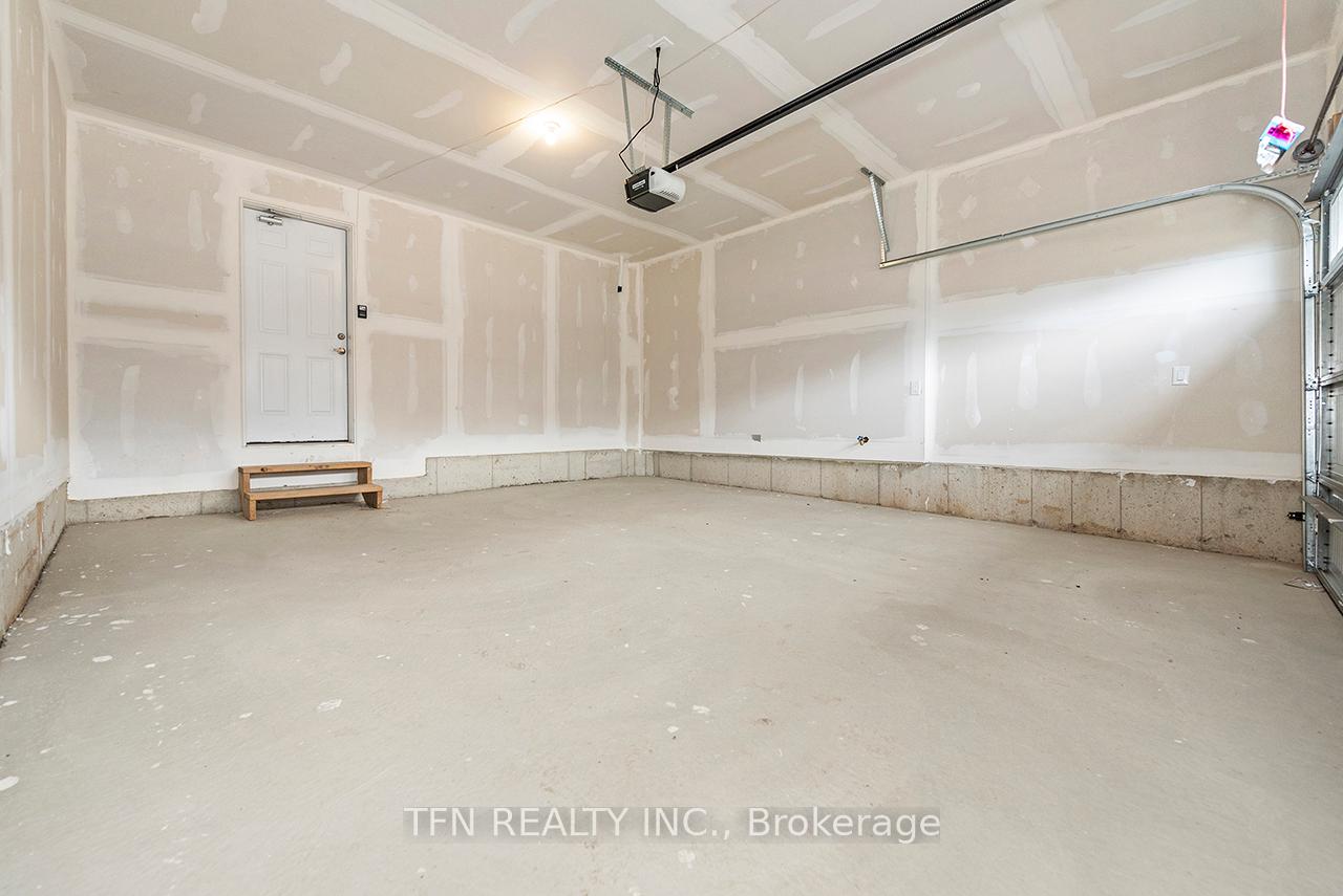Photo 37 of 109 Higgins Avenue, Thorold, Hurricane/Merrittville — HOMEH