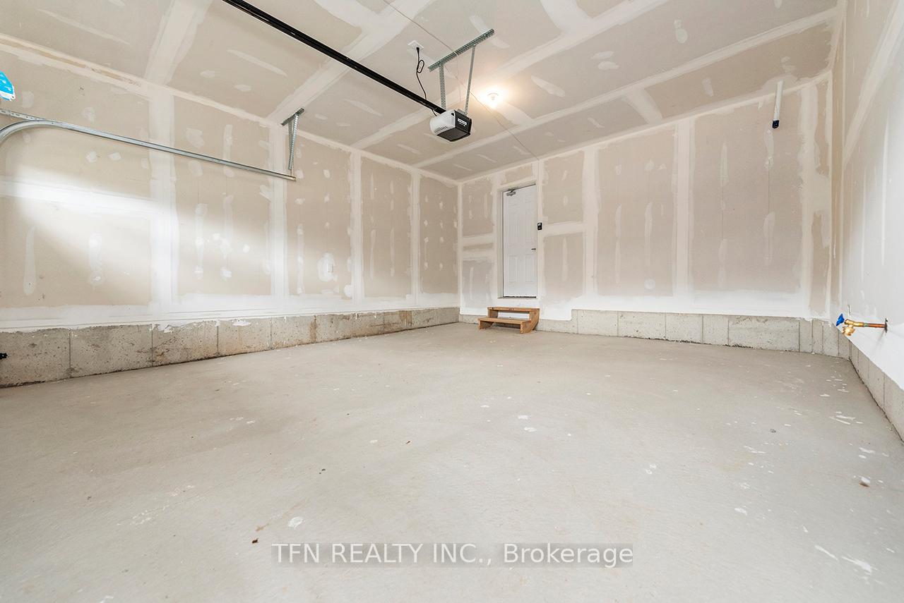 Photo 38 of 109 Higgins Avenue, Thorold, Hurricane/Merrittville — HOMEH