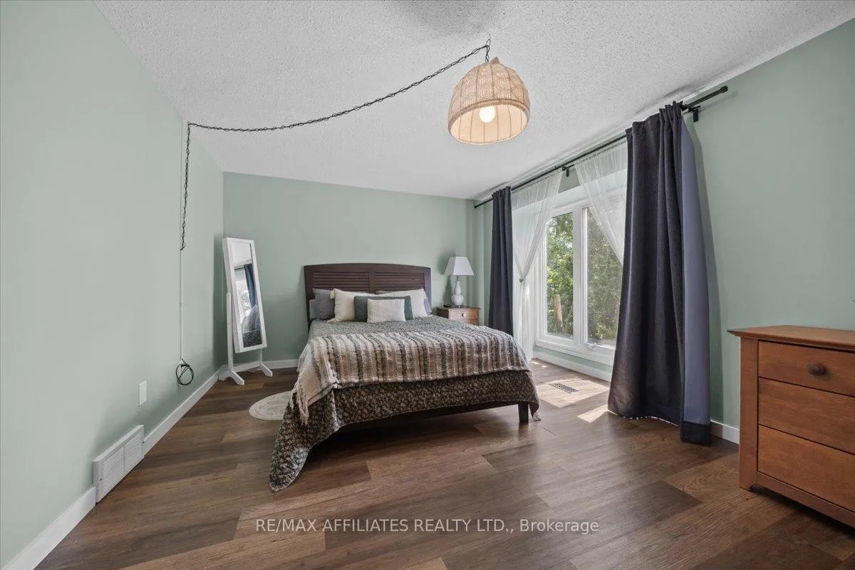 Photo 251 of 2530 Autumn Hill Crescent, Ottawa, Blackburn Hamlet (South) — HOMEH