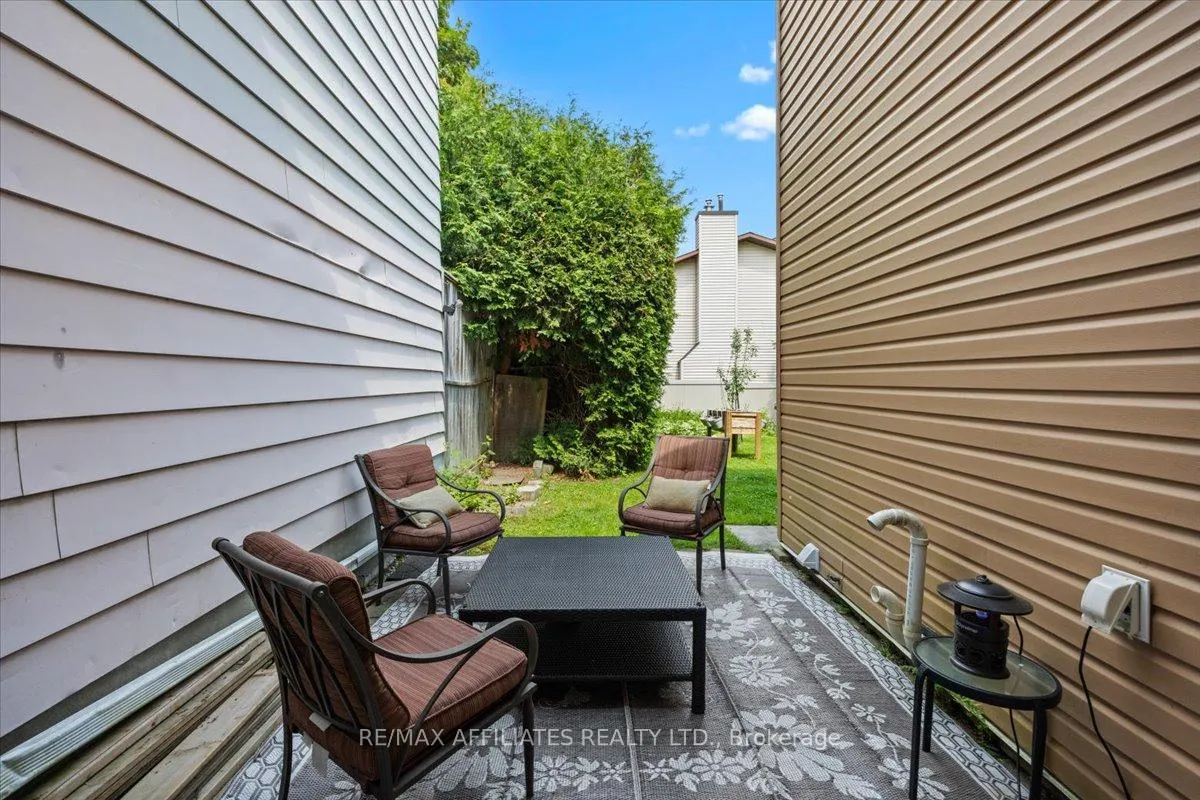 Photo 325 of 2530 Autumn Hill Crescent, Ottawa, Blackburn Hamlet (South) — HOMEH