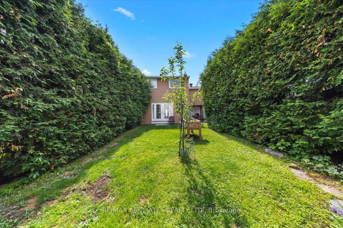 Photo 360 of 2530 Autumn Hill Crescent, Ottawa, Blackburn Hamlet (South) — HOMEH