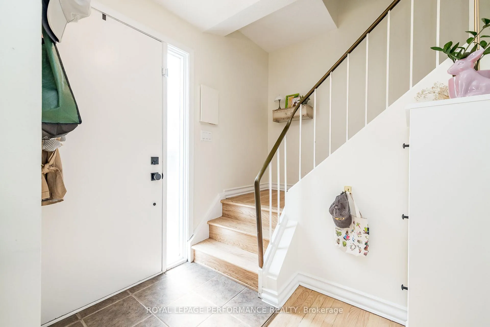 Photo 25 of 3038 Southmore Drive E, Ottawa, Riverside Park South — HOMEH