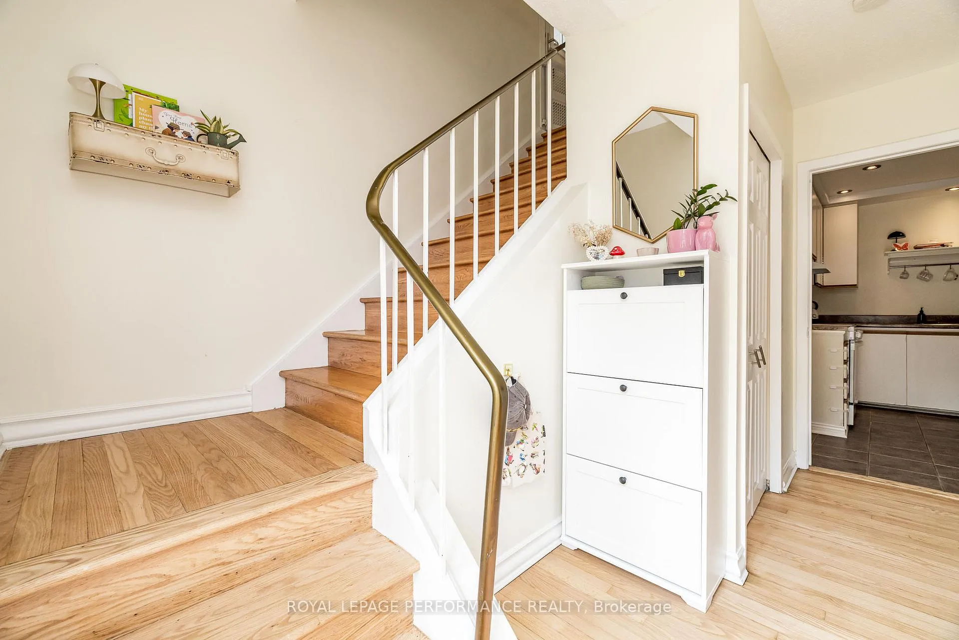Photo 213 of 3038 Southmore Drive E, Ottawa, Riverside Park South — HOMEH