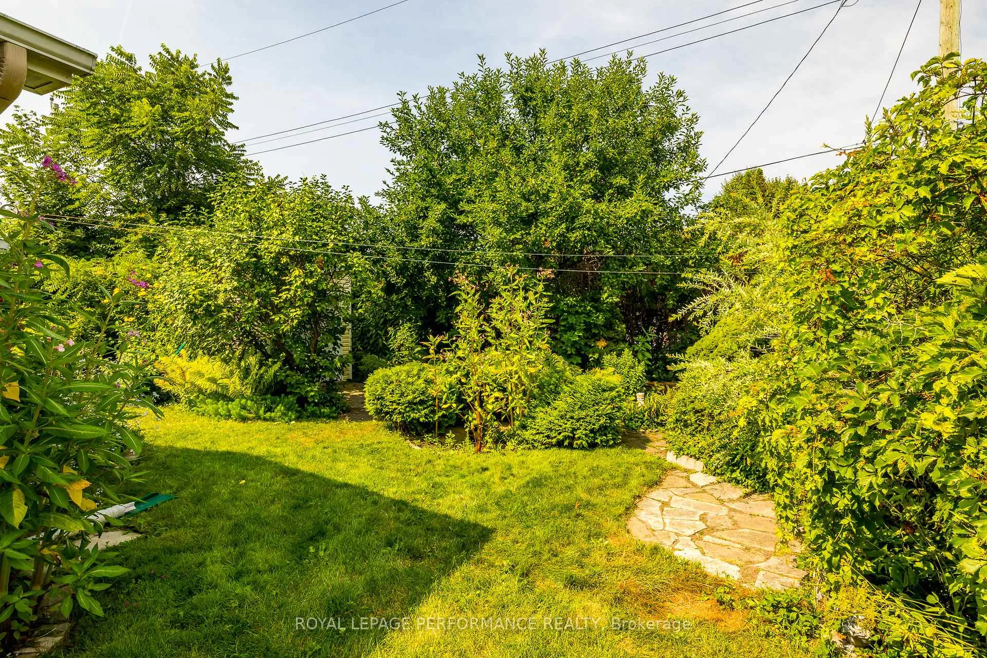 Photo 307 of 3038 Southmore Drive E, Ottawa, Riverside Park South — HOMEH