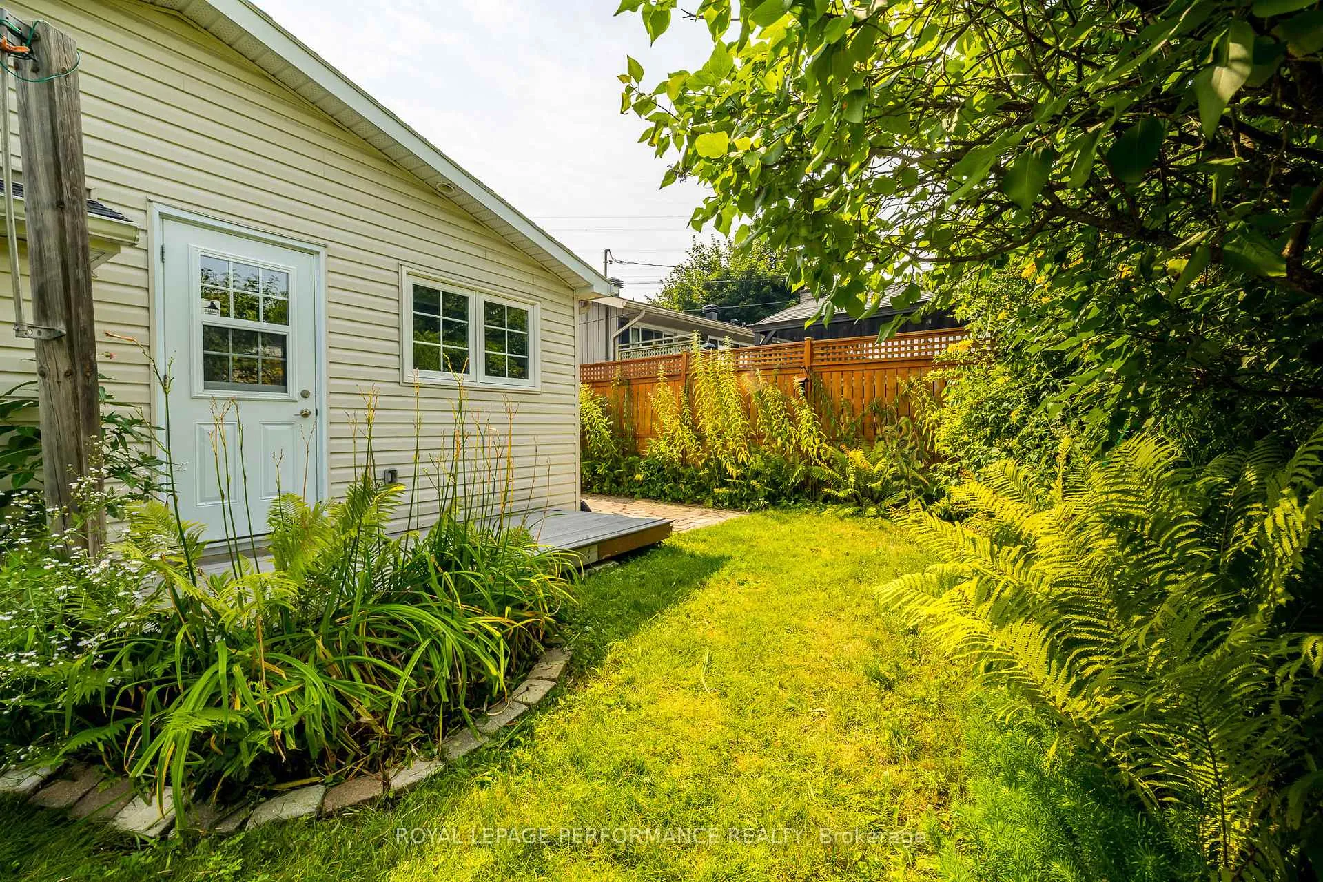 Photo 323 of 3038 Southmore Drive E, Ottawa, Riverside Park South — HOMEH