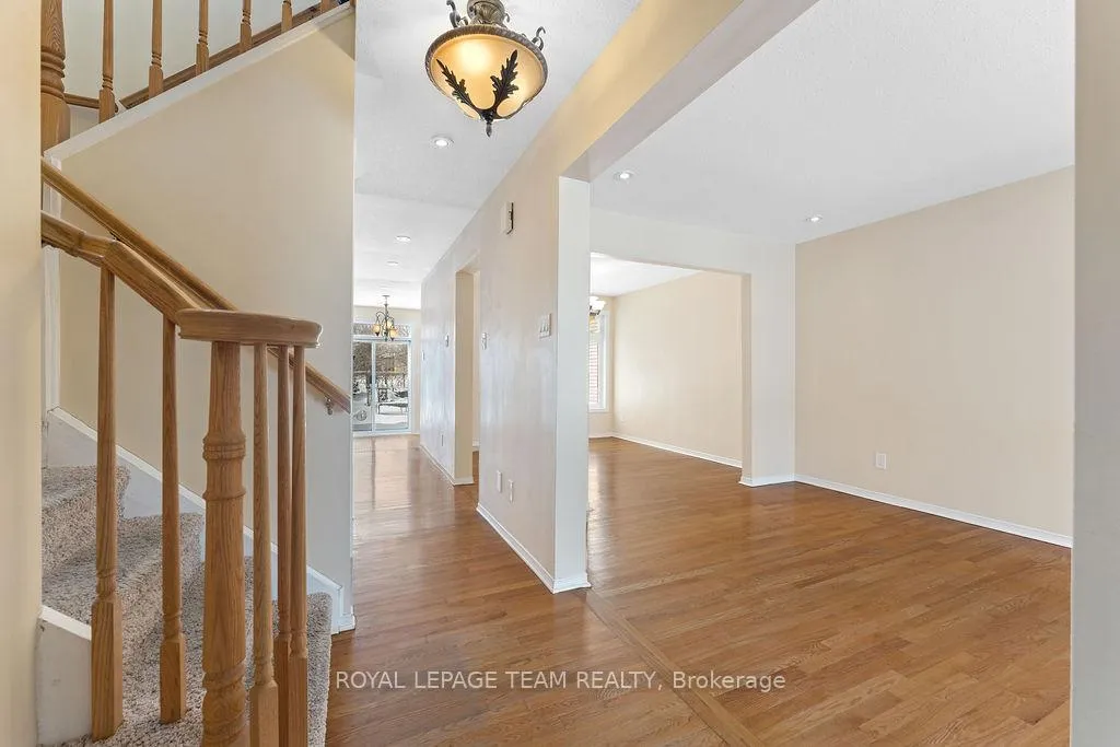 Photo 33 of 1274 Gregory Court, Ottawa, Beacon Hill South — HOMEH