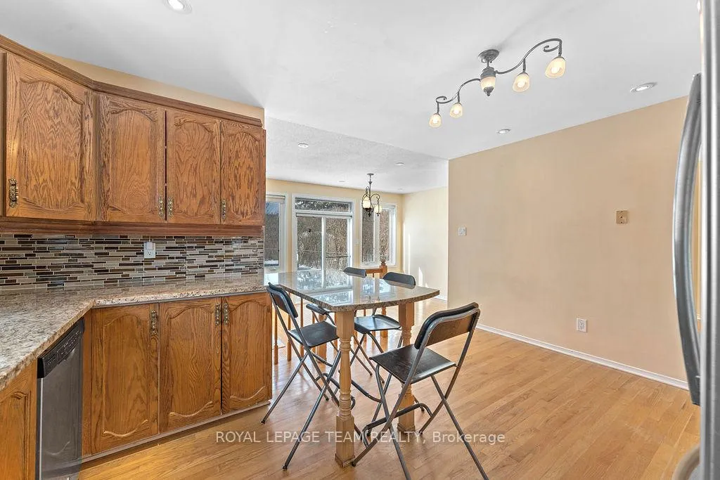 Photo 165 of 1274 Gregory Court, Ottawa, Beacon Hill South — HOMEH
