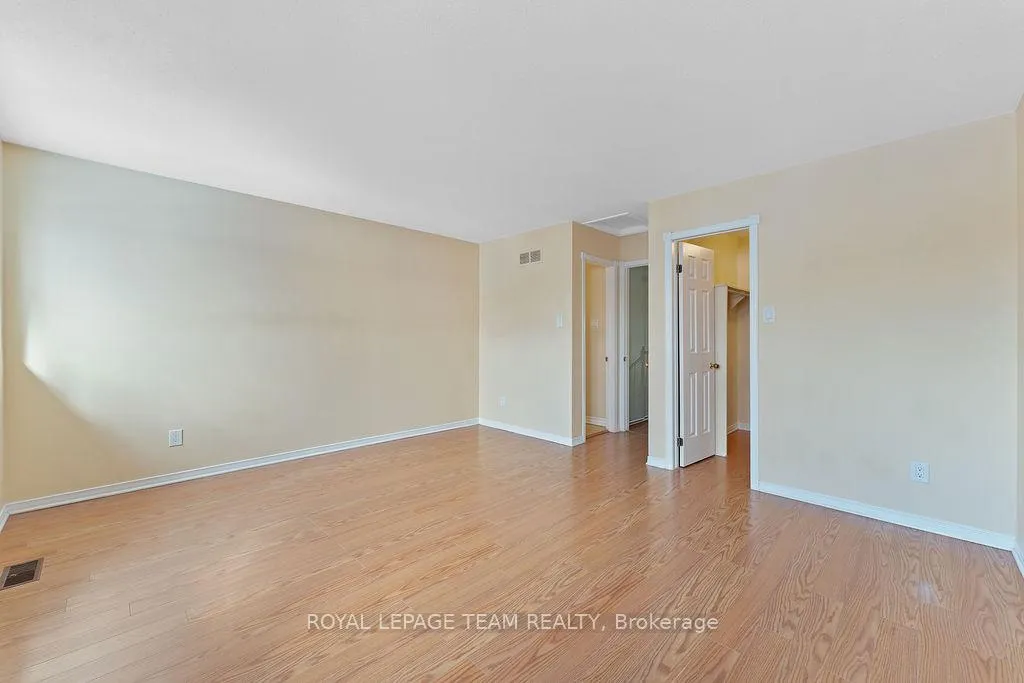 Photo 229 of 1274 Gregory Court, Ottawa, Beacon Hill South — HOMEH
