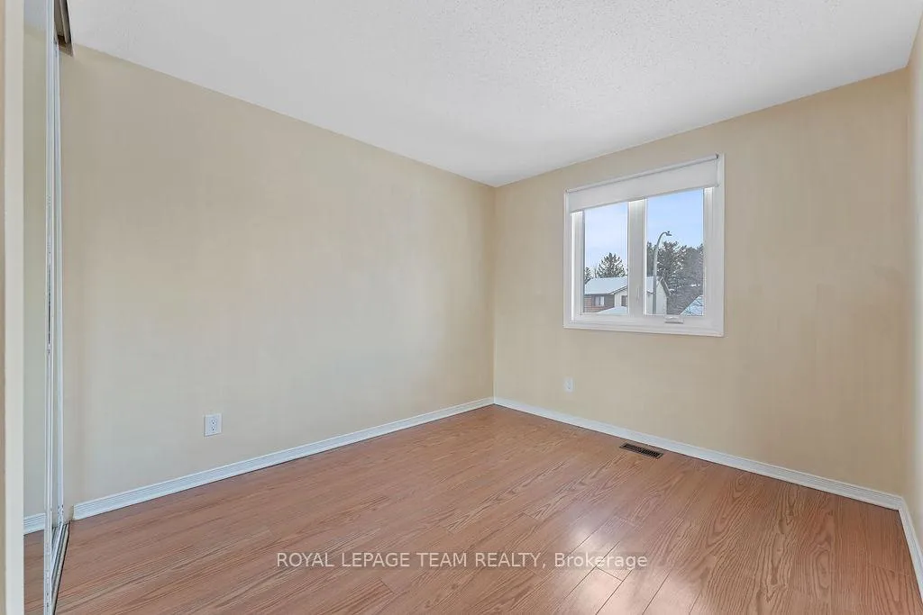Photo 283 of 1274 Gregory Court, Ottawa, Beacon Hill South — HOMEH