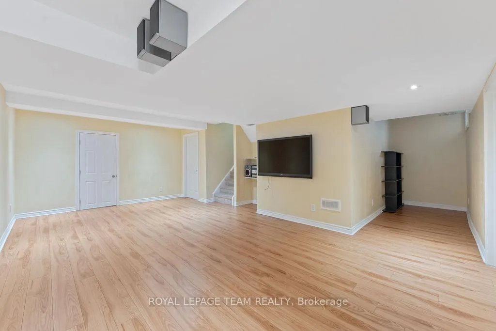 Photo 341 of 1274 Gregory Court, Ottawa, Beacon Hill South — HOMEH