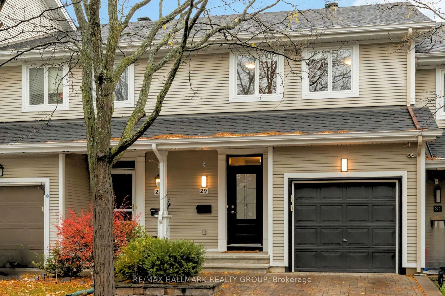 Photo 6 of 29 Maxton Private, Ottawa, Beacon Hill South — HOMEH